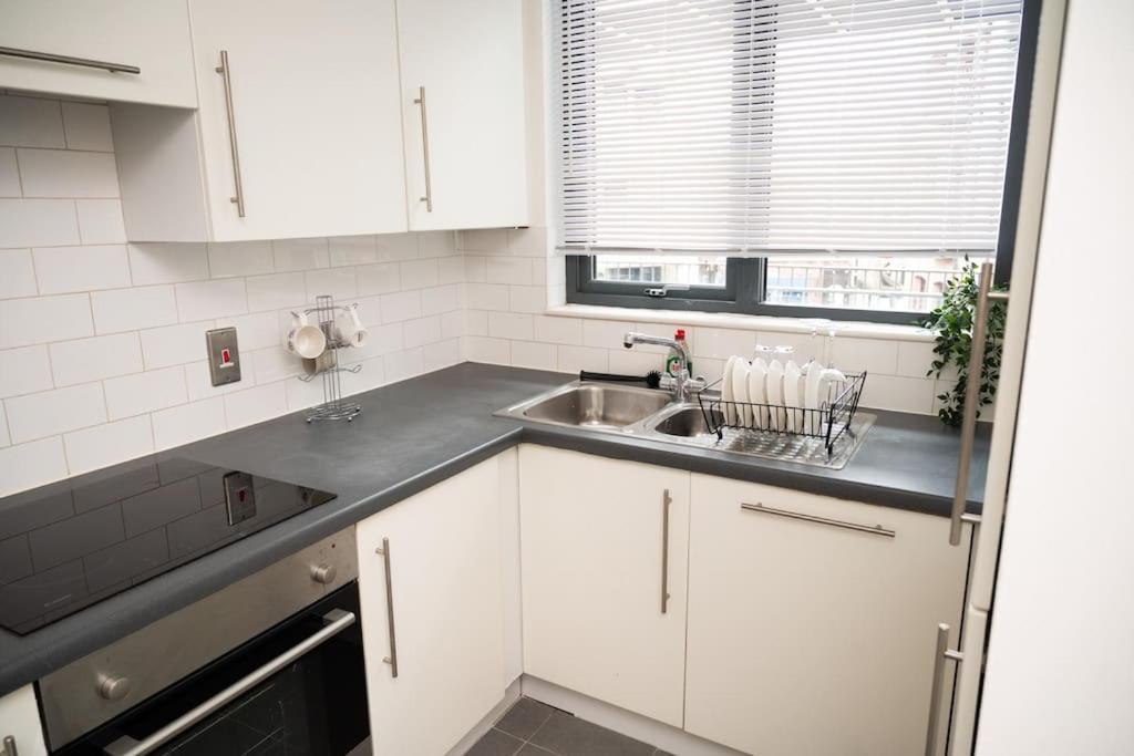 2 Bed Apt In Leeds City Centre Buitenkant foto